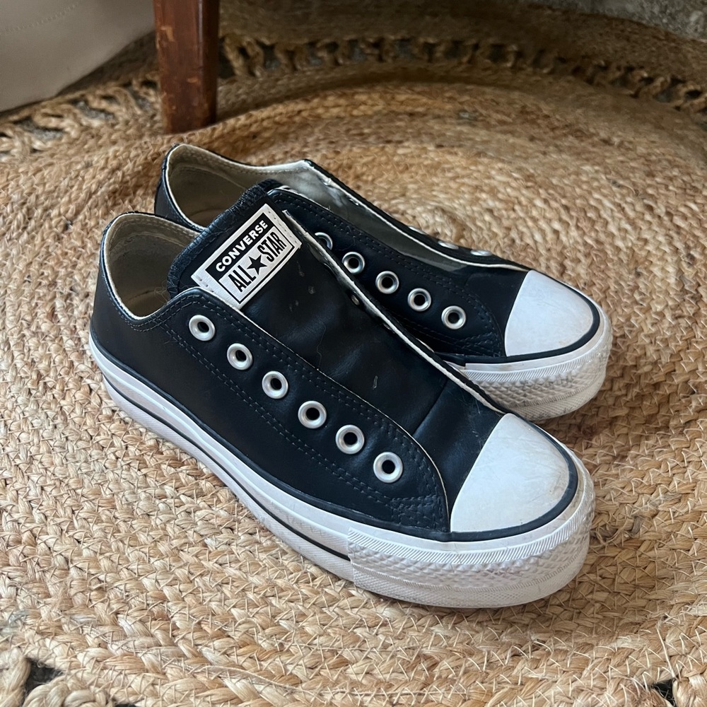 women’s black platform converse